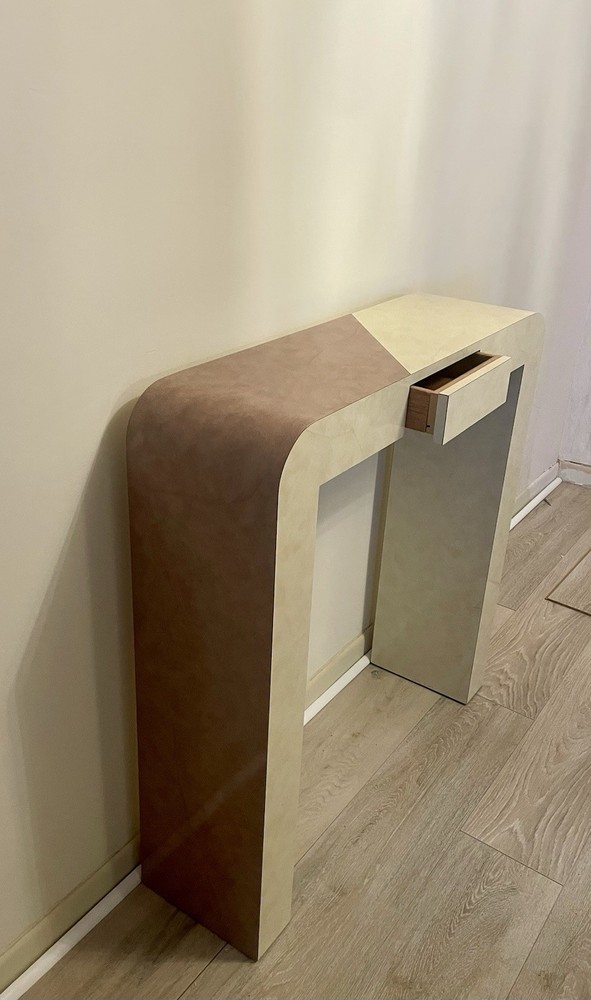console Table