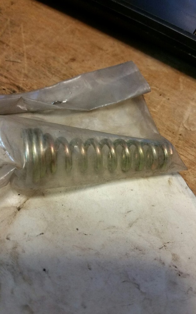 Genuine OEM Bobcat Compression Spring 6734433 (3C2)