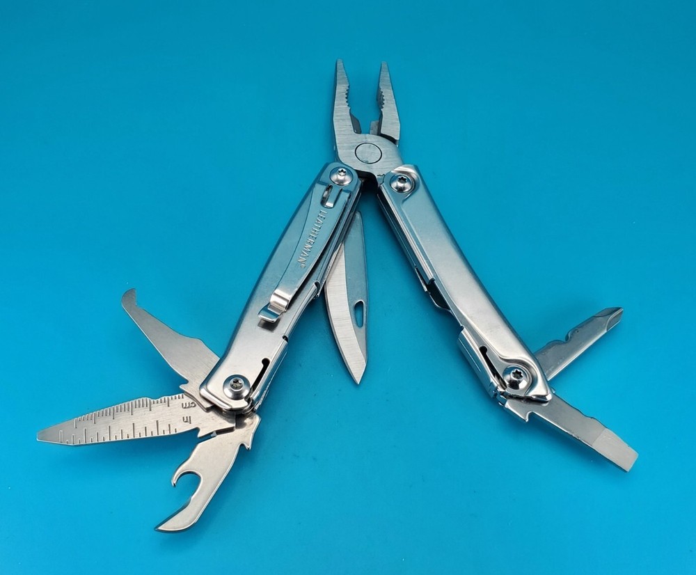 Leatherman Rev 3.8" Multi-Tool, Stainless!