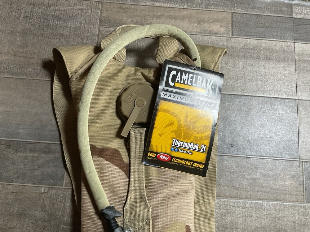NEW Camelbak Hydration pack 2L NWT Beige Tan Camo