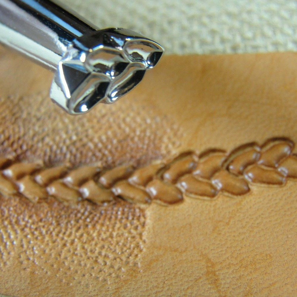 Leather Stamping Tool - D441 Small Double Braid Stamp