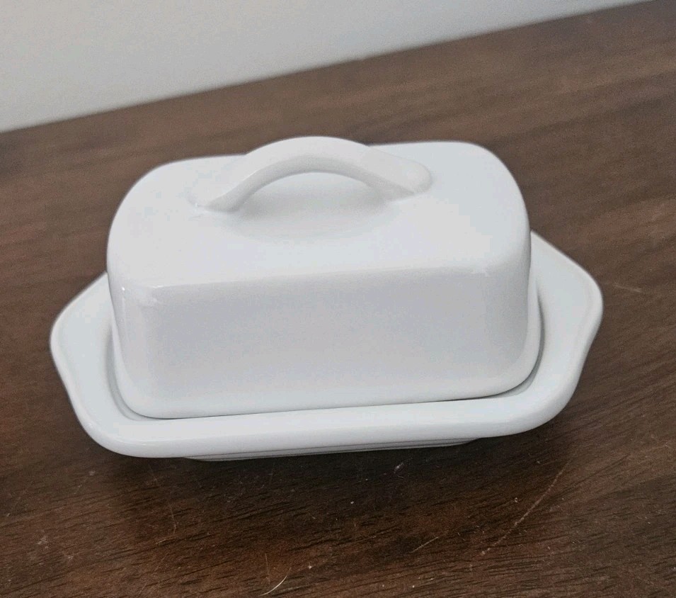 Chantal Mini Ceramic Butter Dish, Half Stick 5"  White - EUC