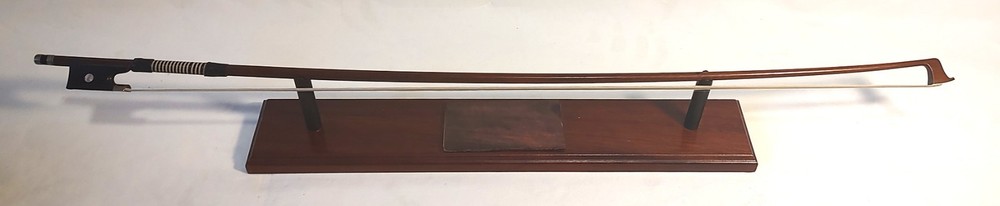 Robert M. Ernst Violin Bow, Round Pernambuco, Handmade, Germany