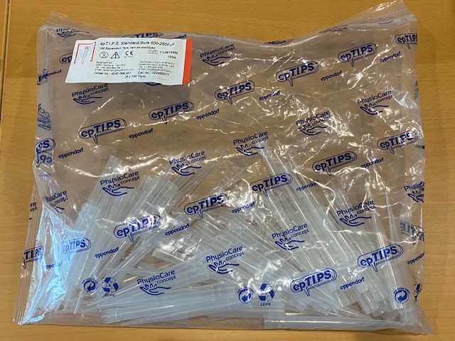 100 Eppendorf Tips, 500-2500uL