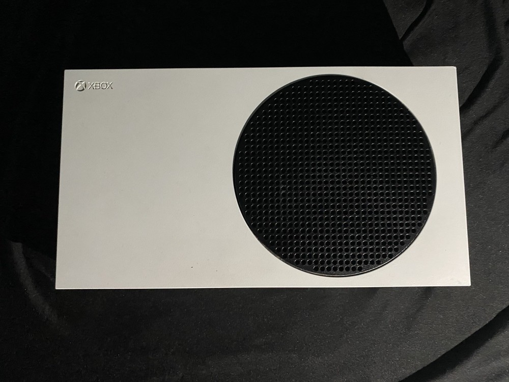 *READ DESC Microsoft Xbox Series S (COMES WITH CONTROLLER)
