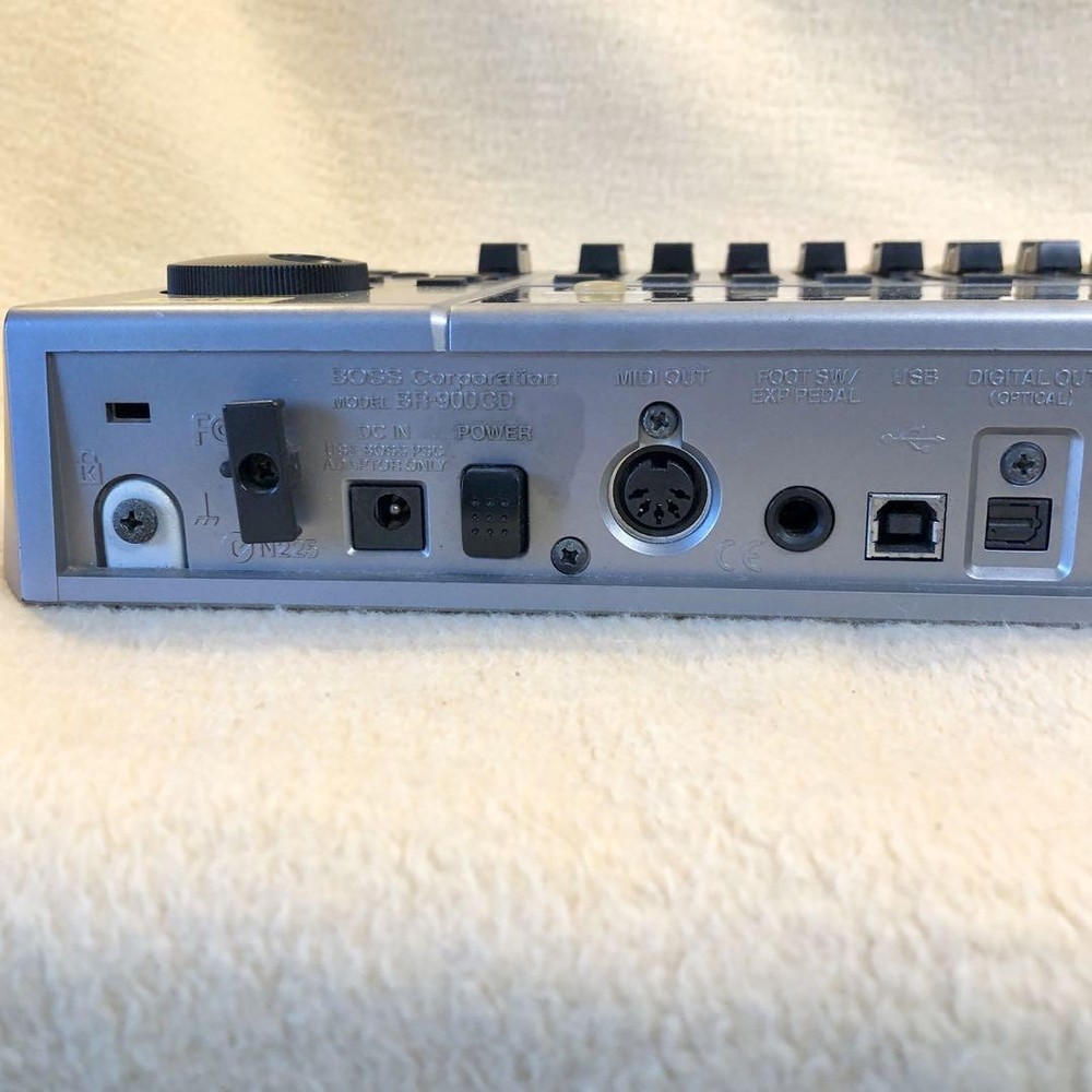 BOSS BR-1600CD Digital Record Studio Multi Track Recorder