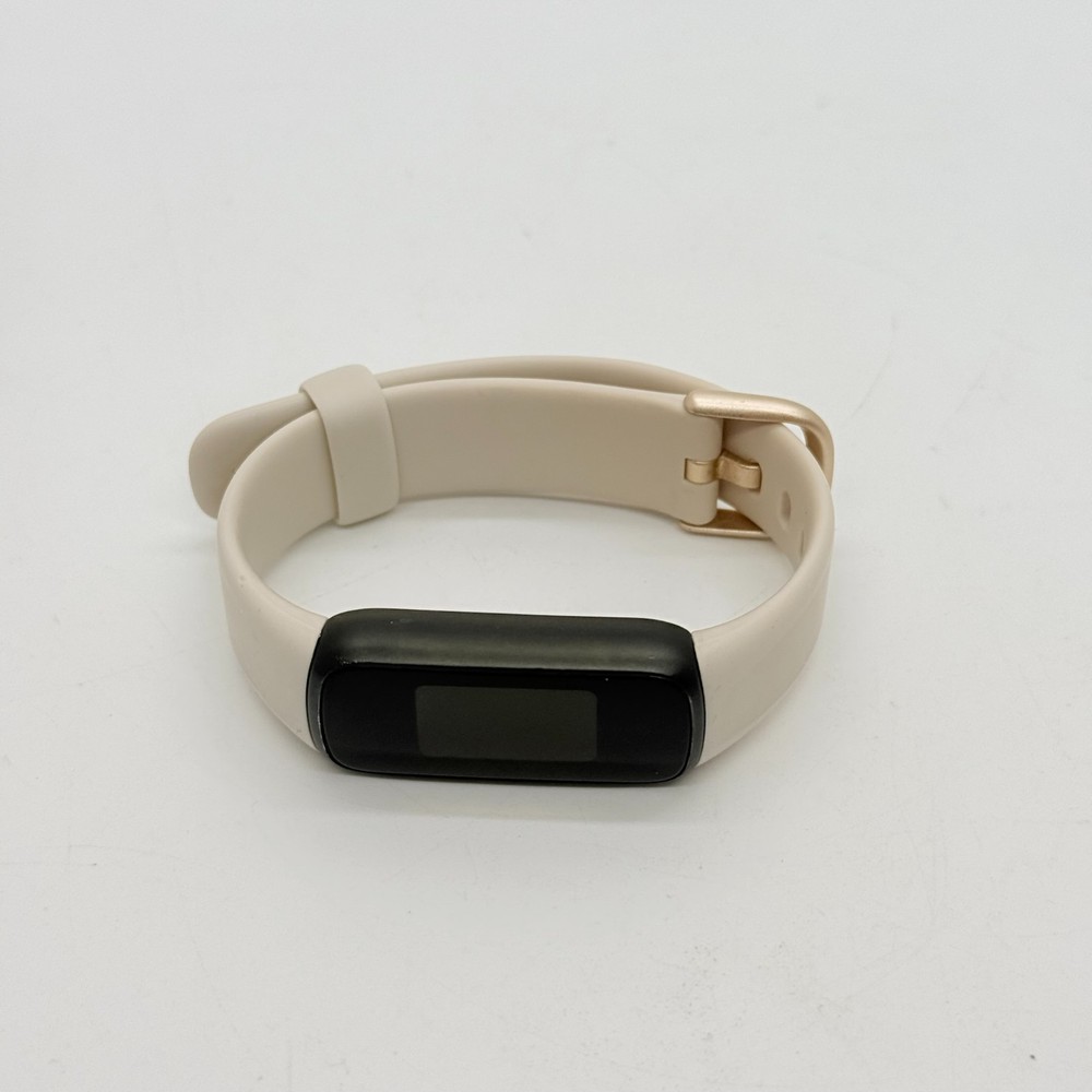 Fitbit - Luxe Fitness & Wellness Tracker - Graphite (FB422BKBK) [DJ434]