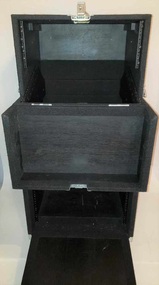 Odyssey CS4814W Carpeted Rack Case with wheels