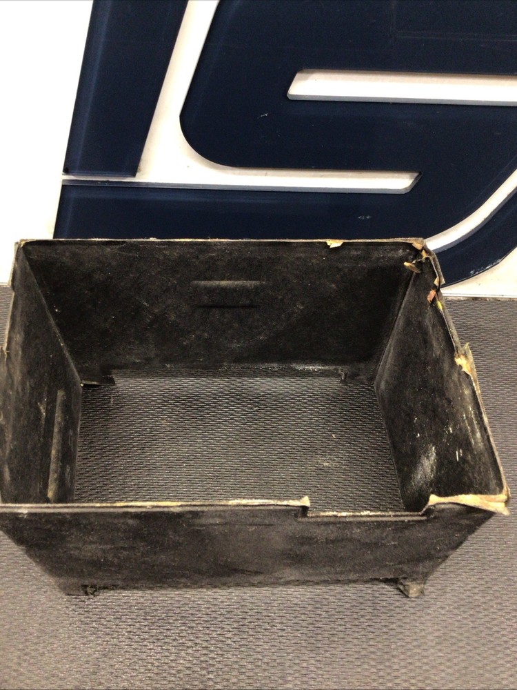 2008 Hyundai Sonata - Battery Insulator