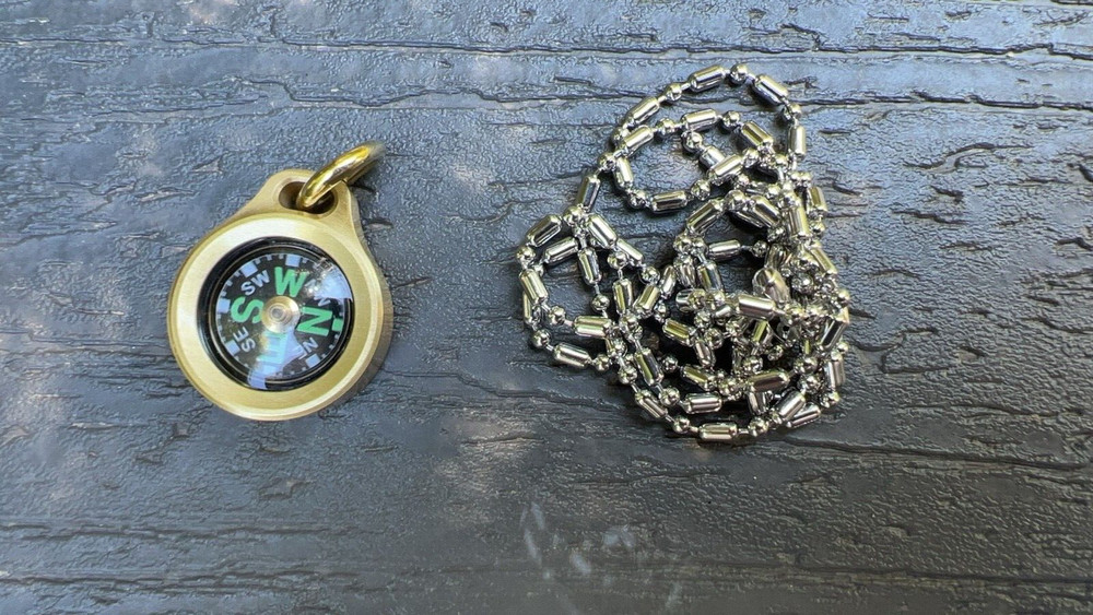 MecArmy Keychain Compass CMP brass used with scratch