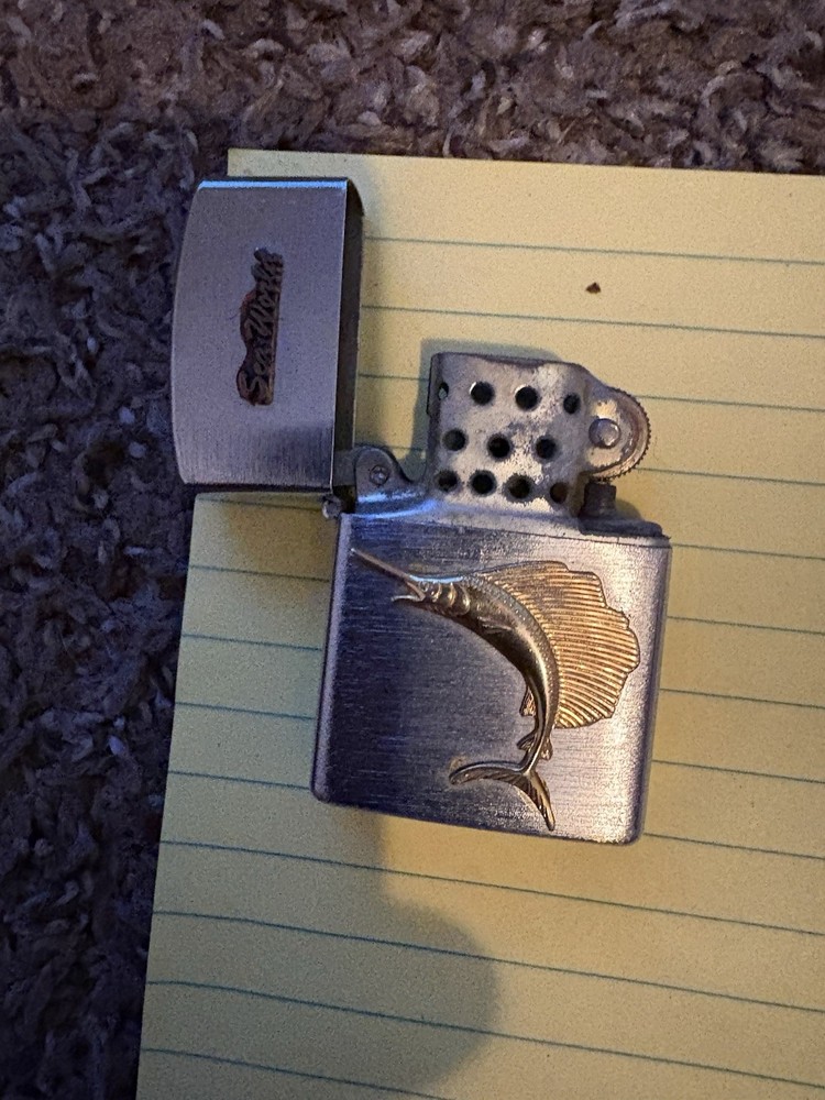 Vintage Sea world Lighter