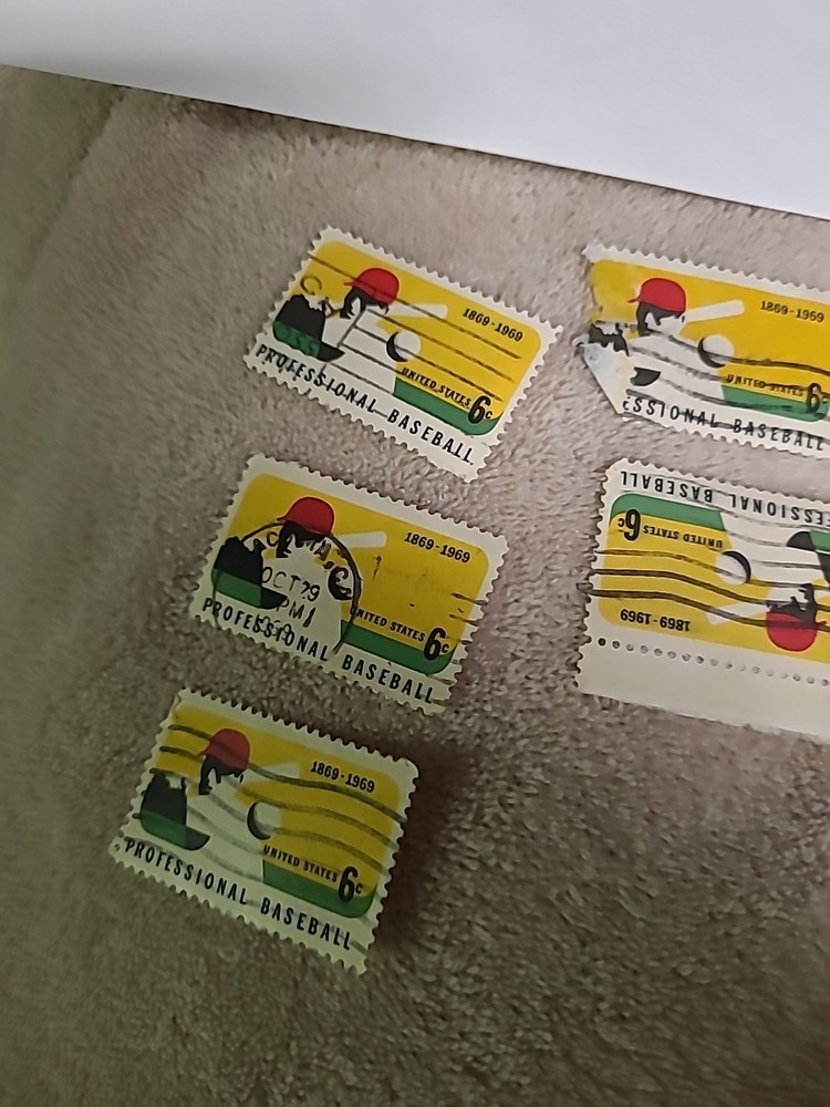 FOUR PROFESSIONAL BASEBALL STAMPS ( ENVELOPE AI)
