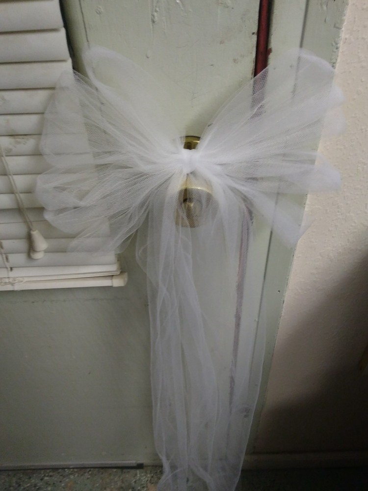 8 Ivory Tulle Pew Bows Ready To Hang Extra Streamers Rush AVAILABLE