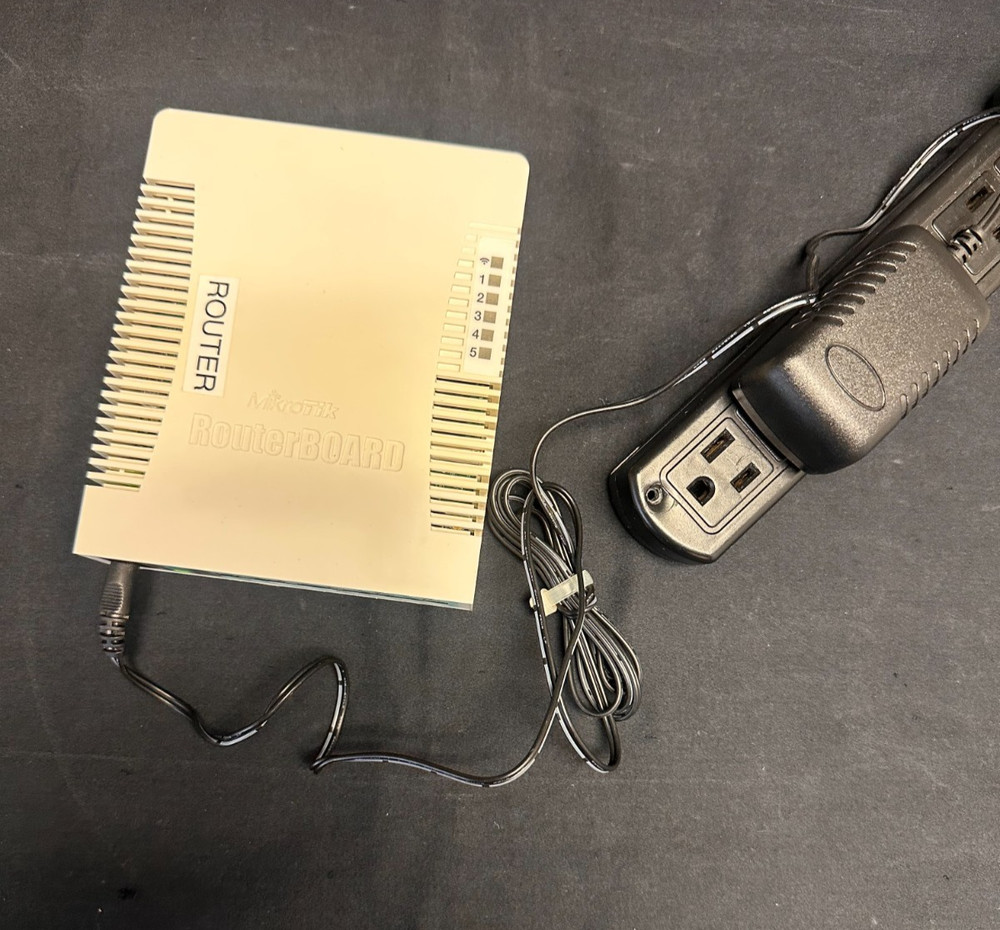 Mikrotik 751U-2HnD