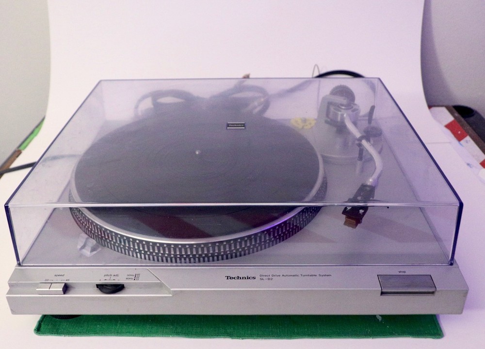 Technics SL-D2 Direct Drive Turntable - Works