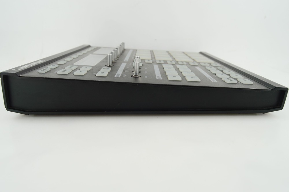 Maschine Groove Production Studio N1 Controller No Software Untested