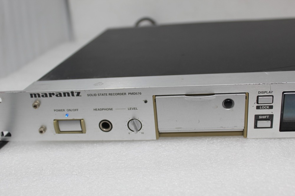 MARANTZ PMD570 Pro Studio Solid State Digital Audio Recorder Player