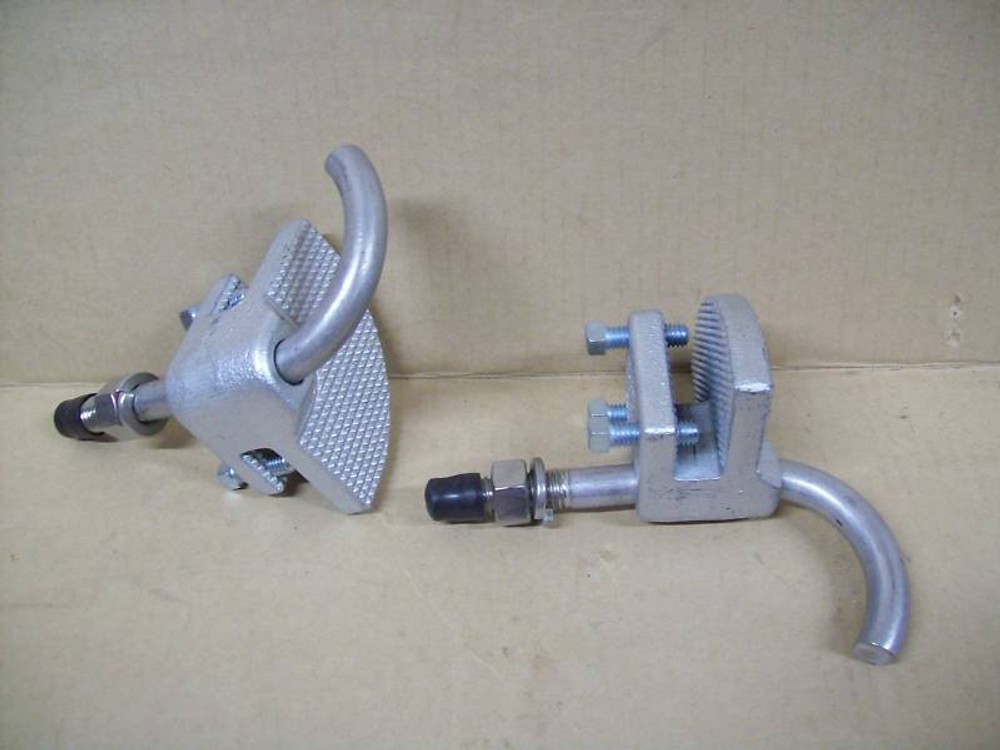 Cooper Crouse-Hinds Cable Tray Conduit Clamp LCC6