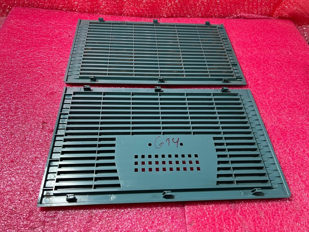 Tektronix TLA 614 Logic Analyzer Accessories - Side Cover