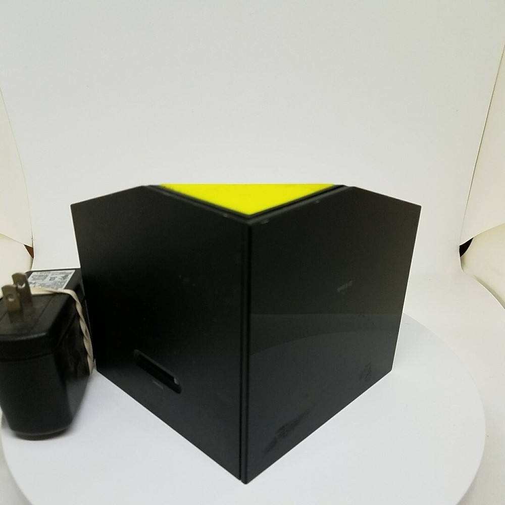 D-Link Boxee Box Digital HD Media Streamer With Adapter