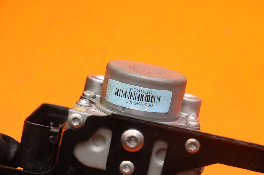 2013-2017 TRIUMPH DAYTONA 675 OEM ABS PUMP UNIT MODULE