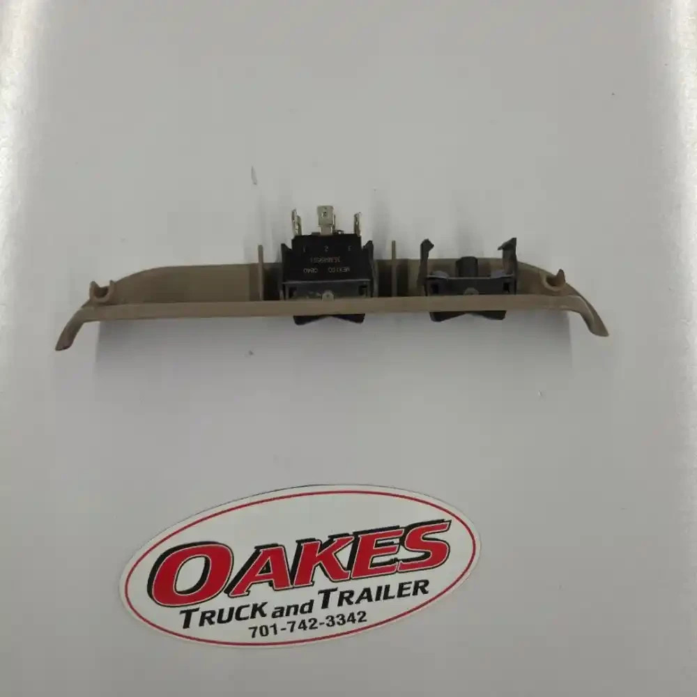 2007 International 9200i Door Panel Controls