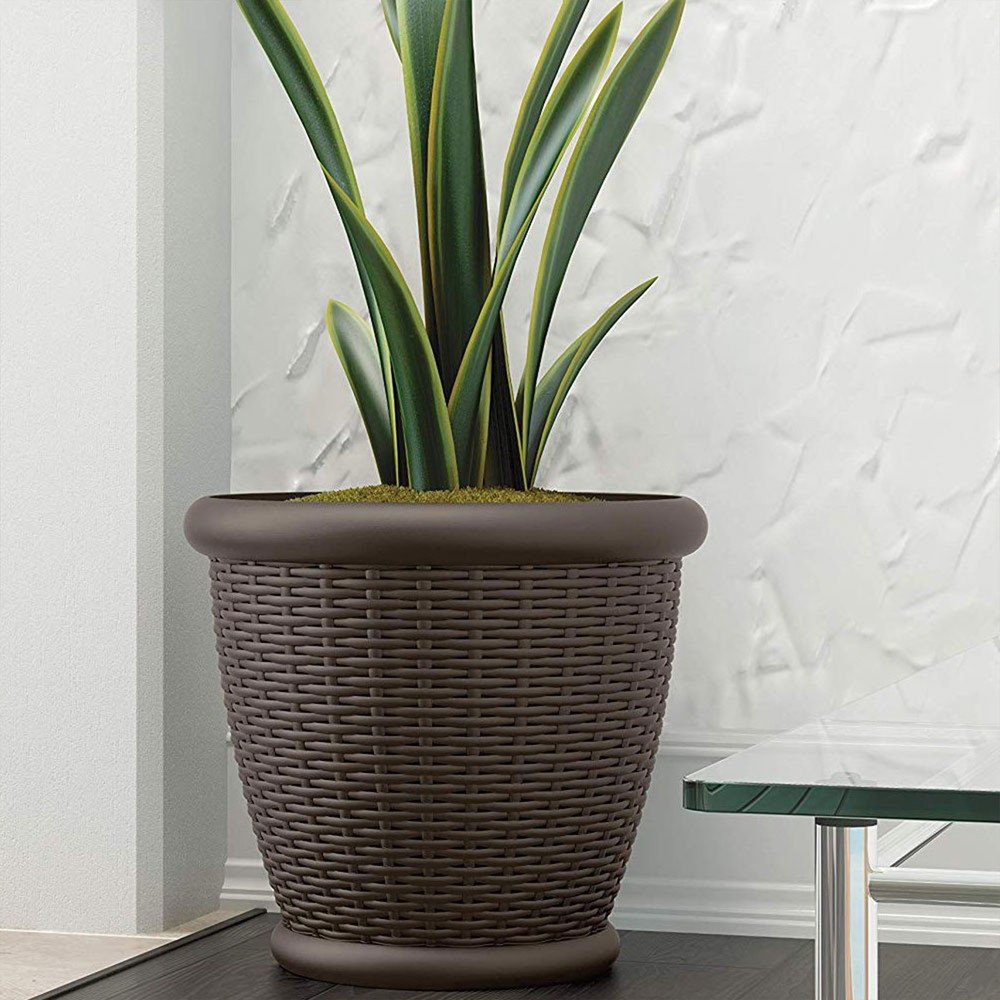 Suncast Willow 18 Inch Diameter Resin Decorative Wicker Patio Planter Pot, Java