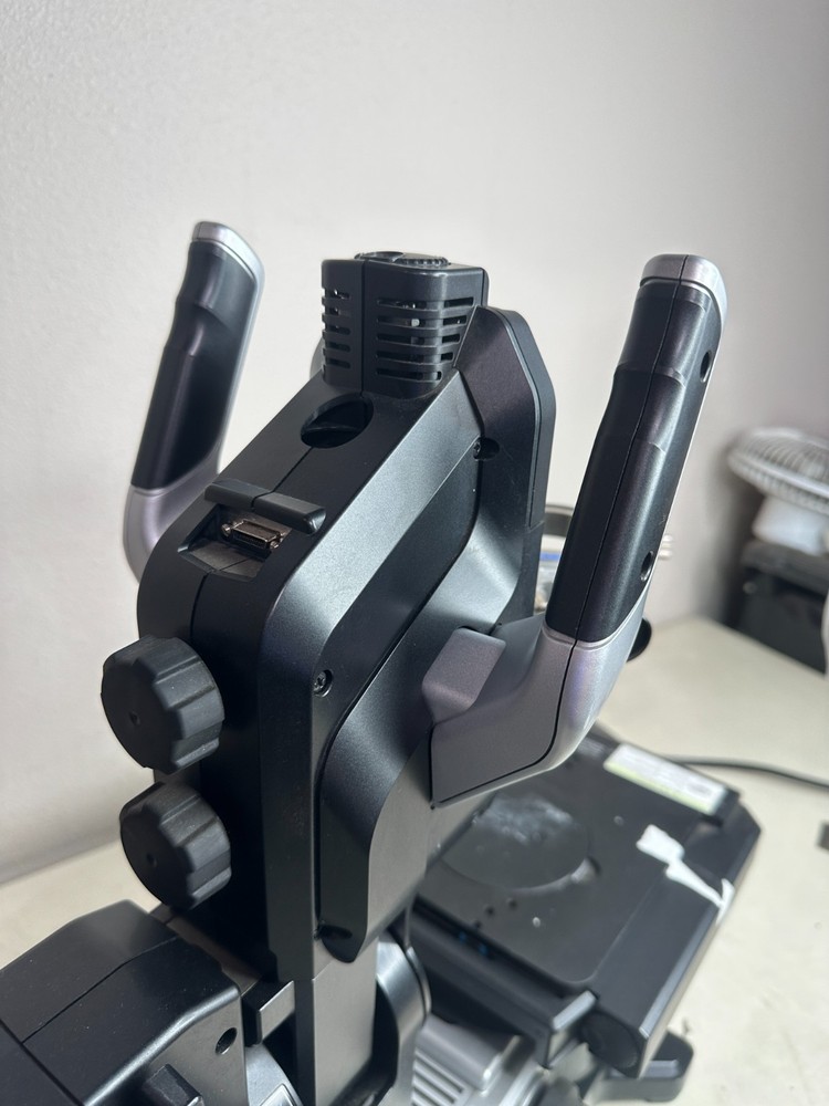Keyence VHX-S550E Motorized Stand Base Free-Angle Observation System