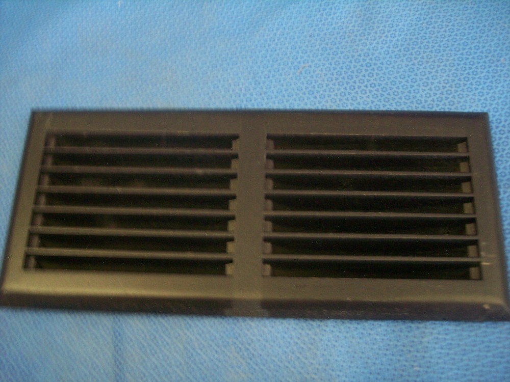 Wood Vent - Black - Wall Mount #V1684300