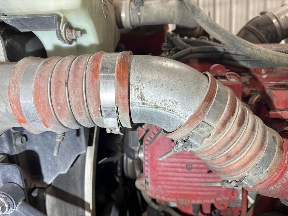 Peterbilt 386 Left/Driver Air Transfer Tube - Used