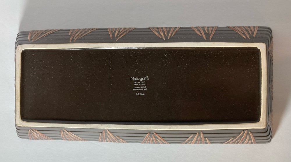 Pfaltzgraff Modern Stoneware MATIKA SHALE Brown 15" Rectangular Tray MINT