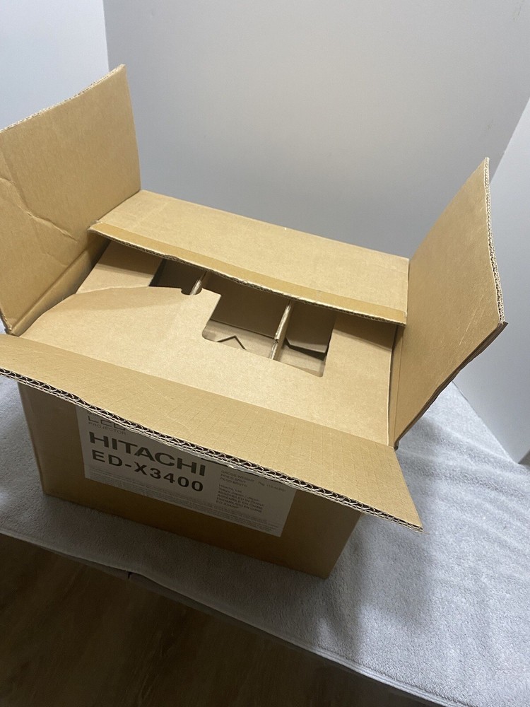 Hitachi LCD Projector ED-X3400 New In Box