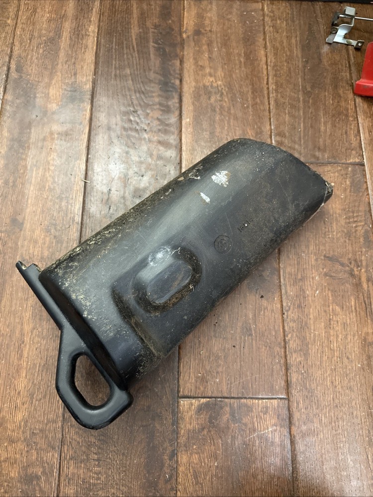 OEM Murray Briggs & Stratton 16814 PLUG CHUTE ADAPTER