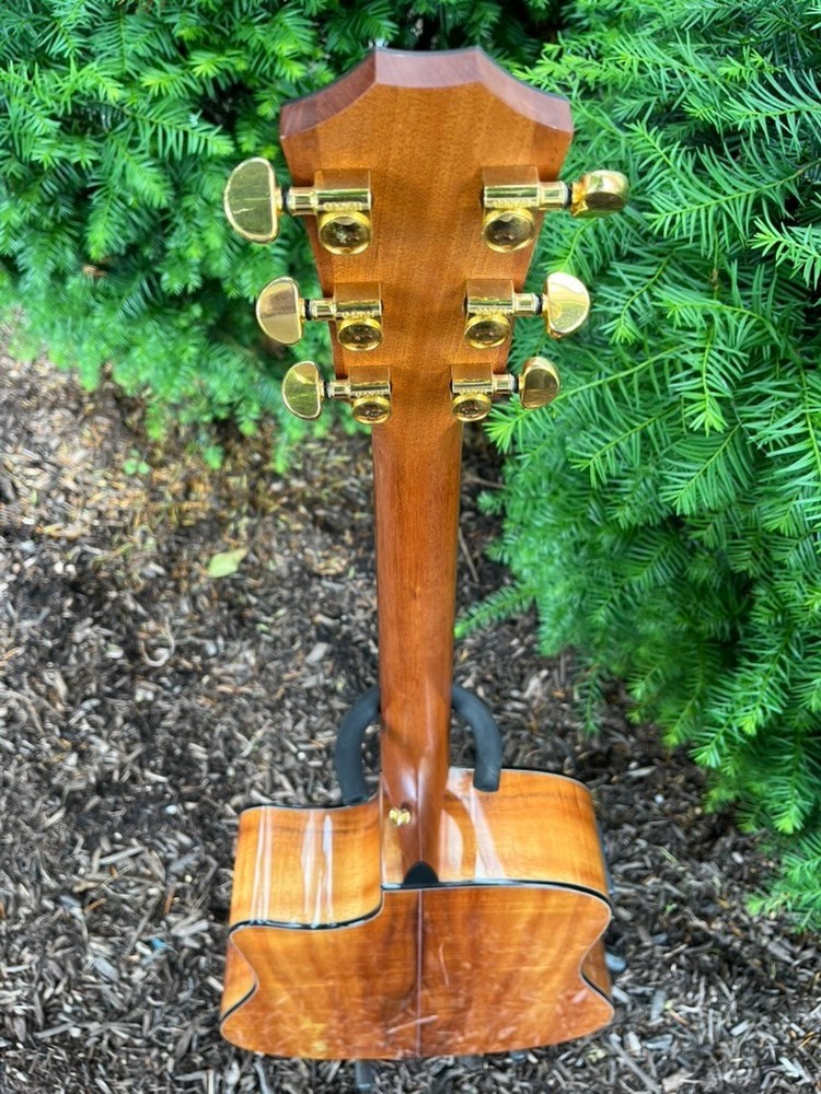 Taylor 710ce Acoustic Guitar (KOA)