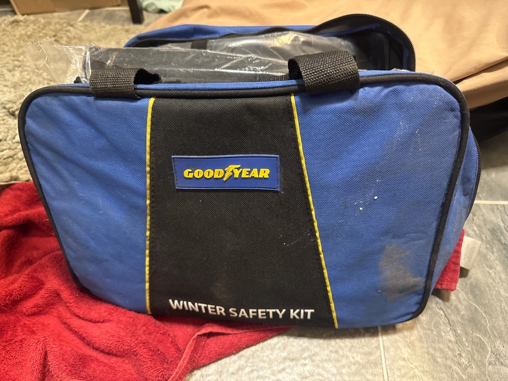 Goodyear  Winter Safety Kit