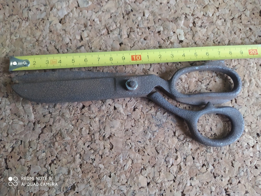 Vintage Old Iron Scissors Tailoring Sewing Cutting Tool Shears