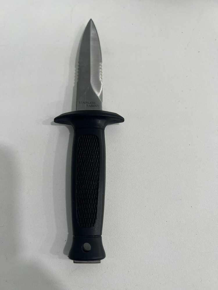 Boot Dagger With sheath Vintage new in box