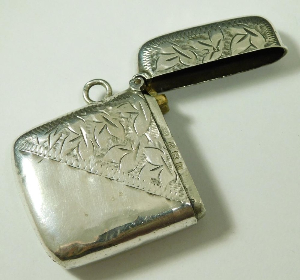 Antique Solid Sterling Silver Vesta Case Matchsafe 1910 Hallmark By Thomas Hayes