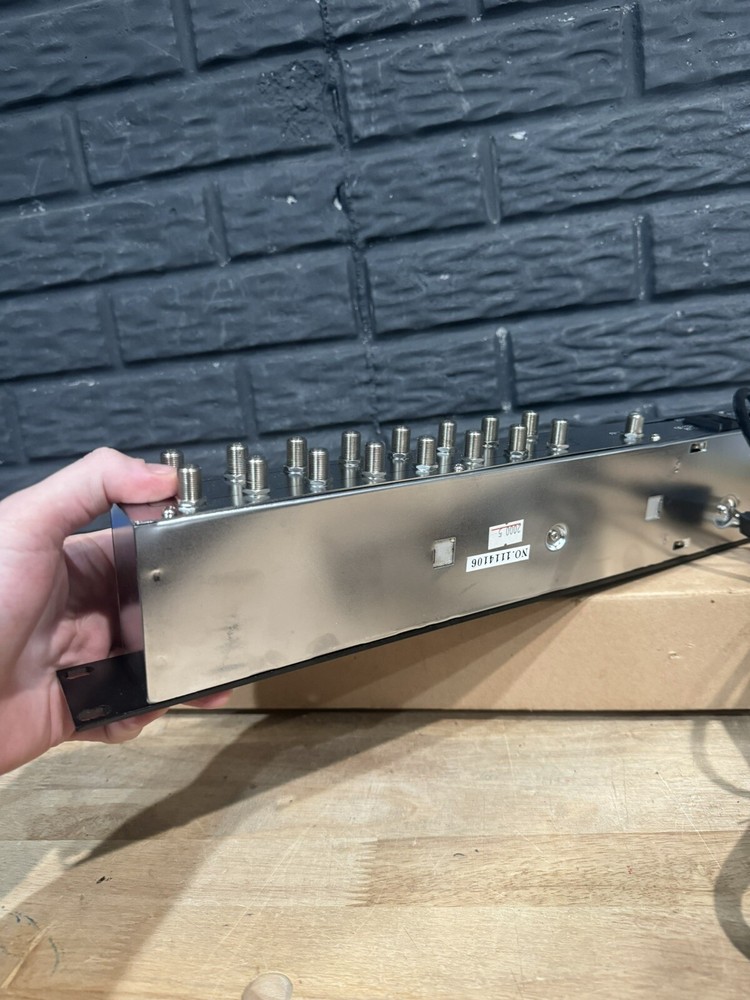 Holland Electronics Corp. Model AHC-16 - 16 Channel Active Combiner