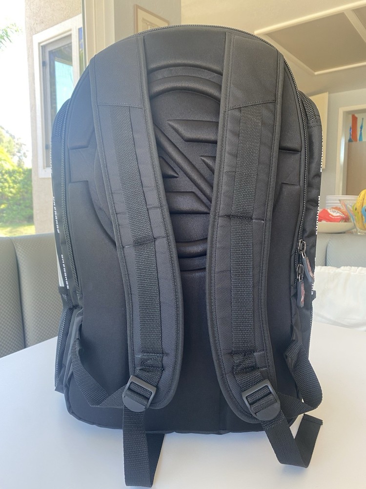 Easton No Errors Black Baseball Backpack With Bat Sleeve. New No Tags.