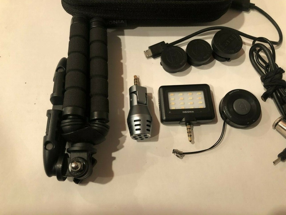 Insignia Camera Accessory Kit