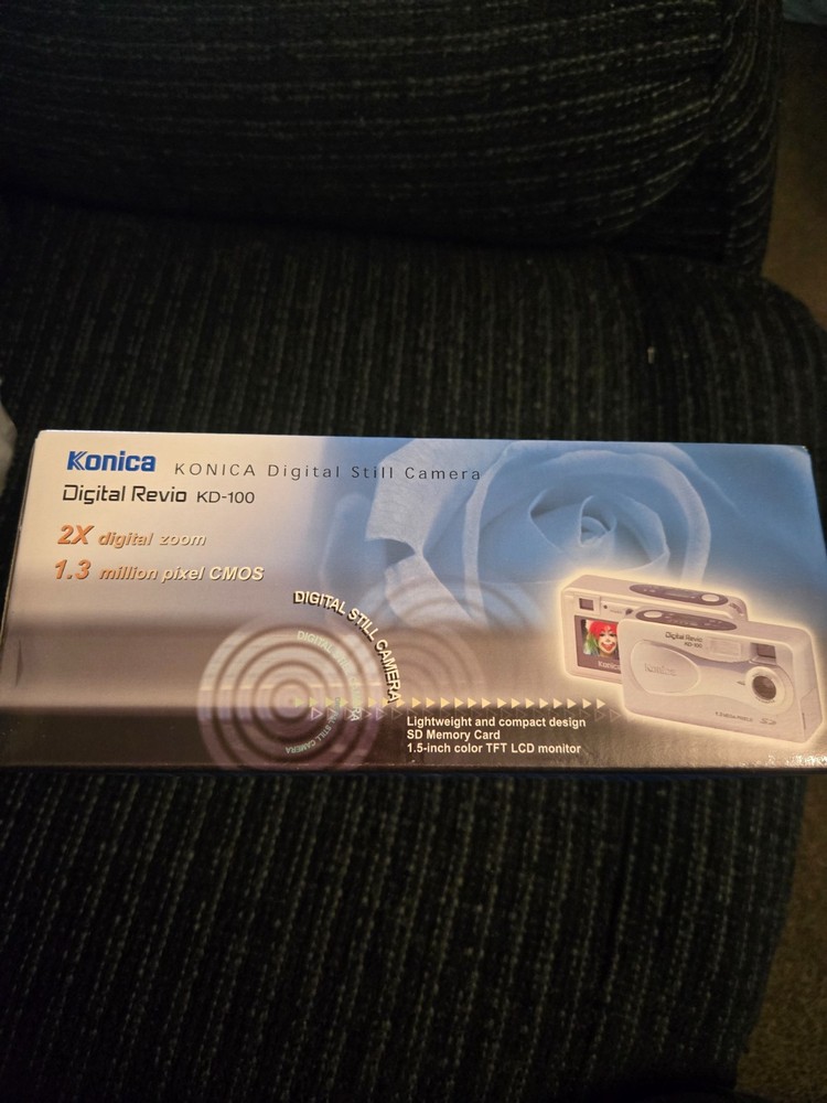 vintage konica digital camera complete with box