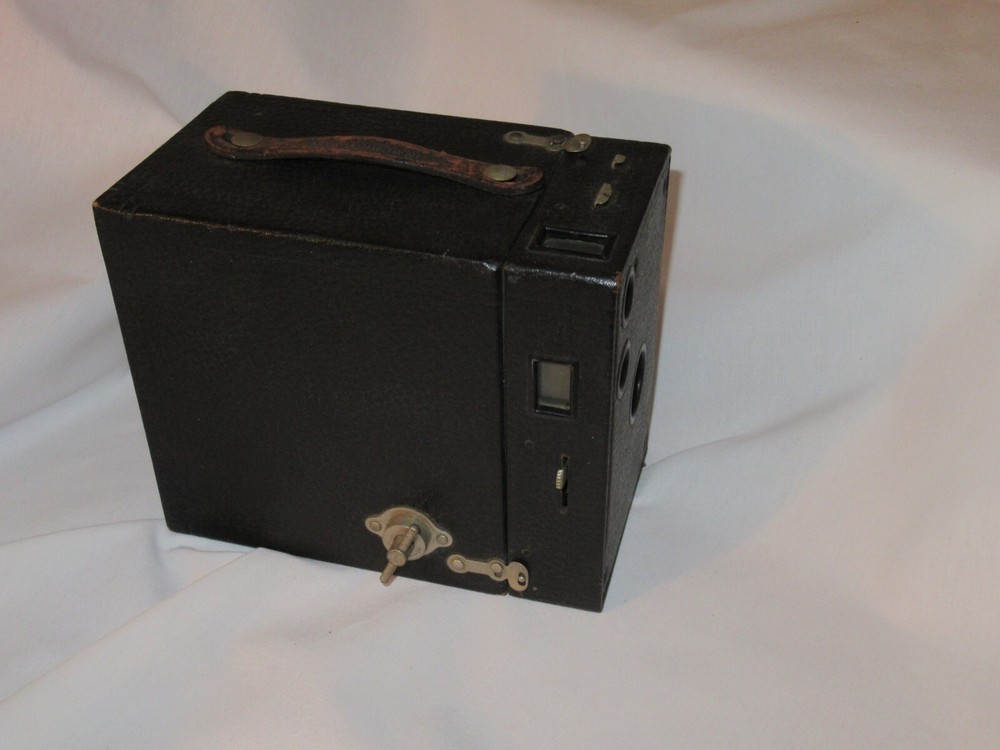 Vintage Kodak Brownie Box Camera No.2-A Model B, Untested