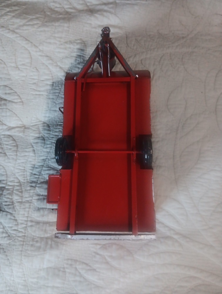 Red Camper Trailer Model Tissue Holder