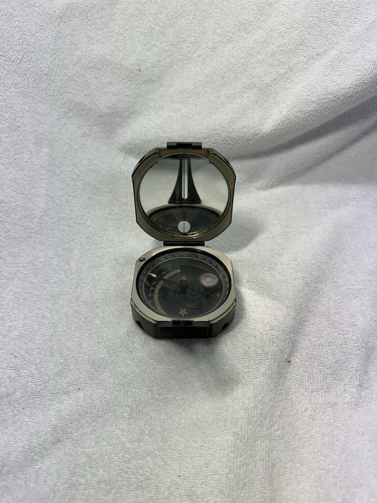 Vintage M2 Army Compass