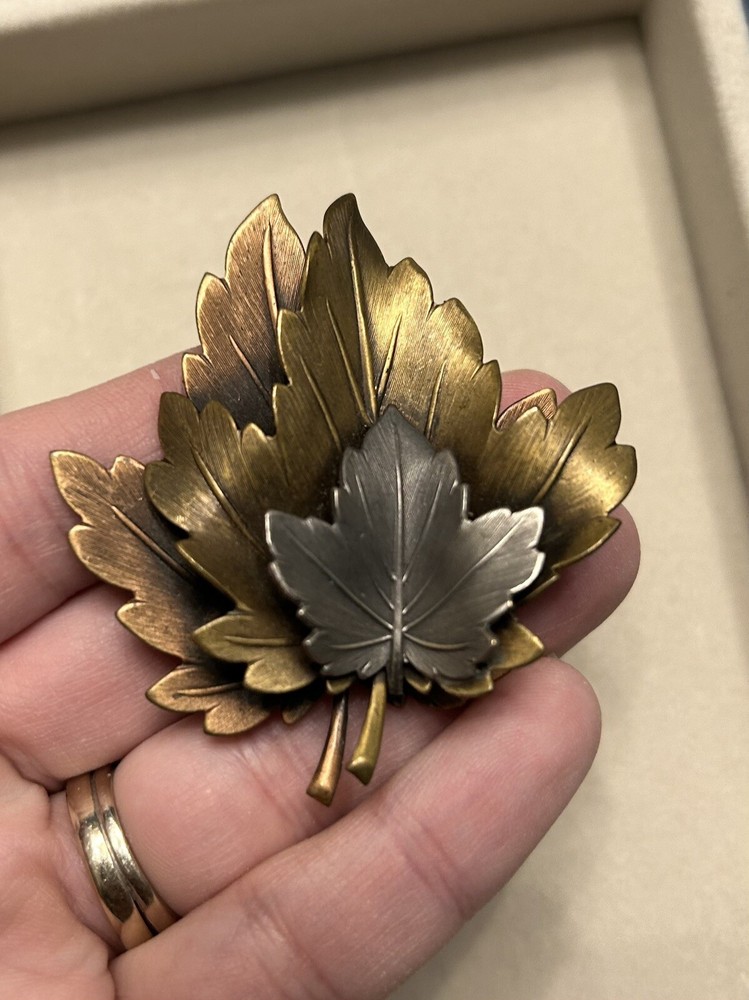 Triple Leaf Brooch Three Tone Metal People Leaf