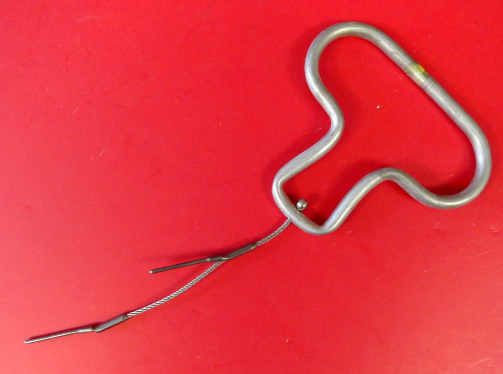 USAAF/USN CHEST TYPE PARACHUTE RIP CORD RING