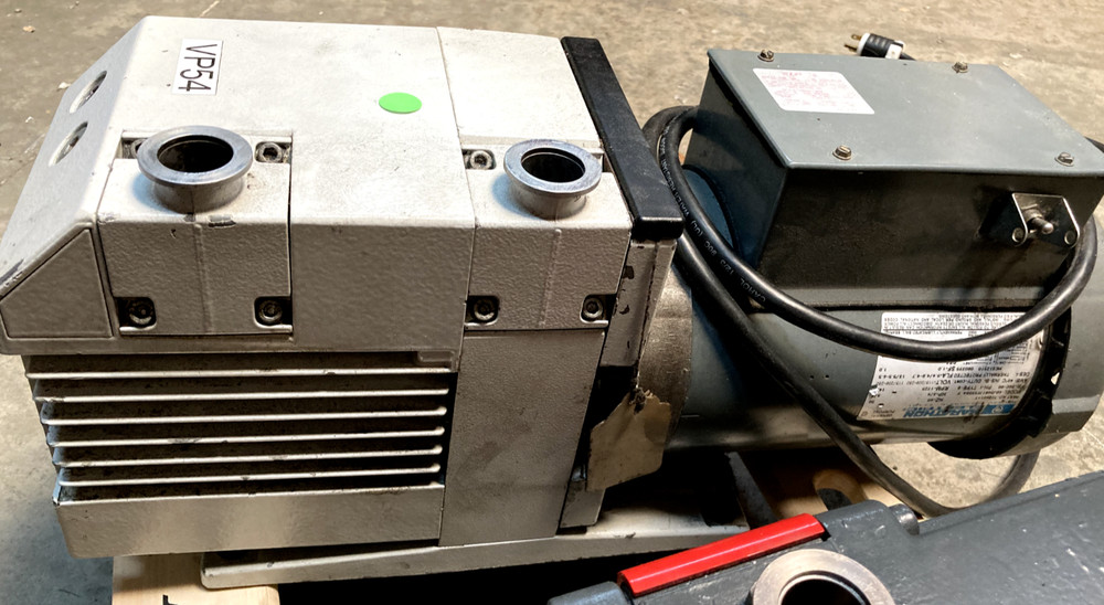 TRIVAC Leybold D16B Rotary Vane Vacuum Pump