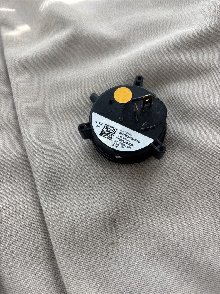 Goodman 0130F00000 Air Pressure Switch