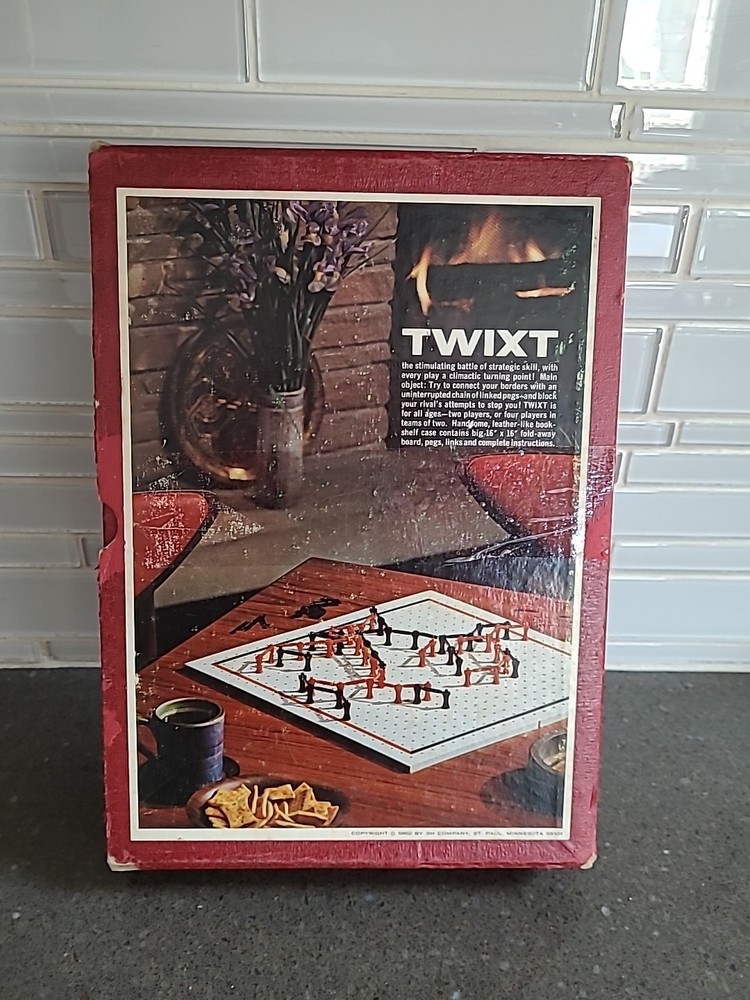 Twixt 3M Bookshelf Strategy Board Game 1962